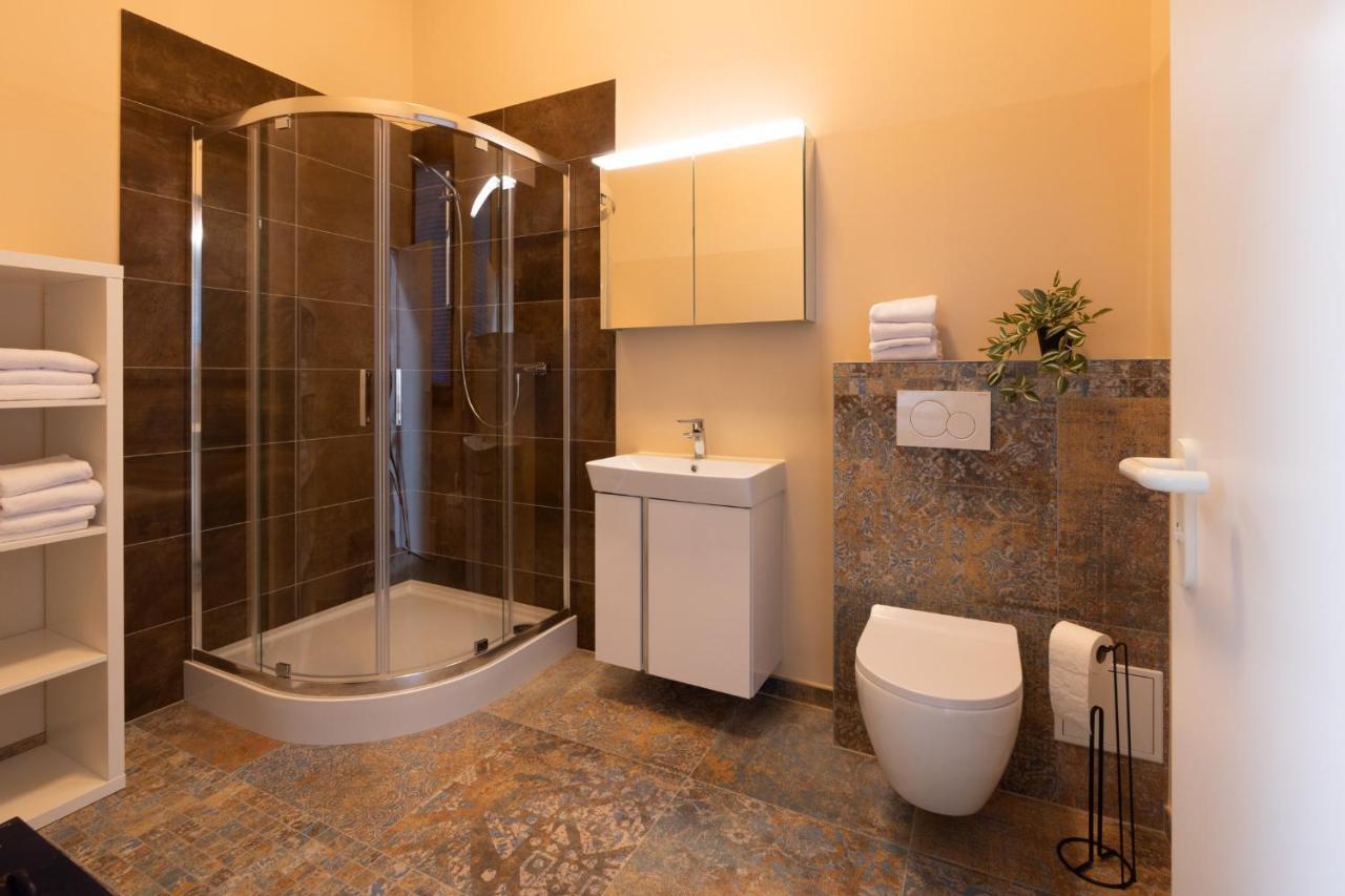 Fabric Apartments Dettingen an der Erms ภายนอก รูปภาพ